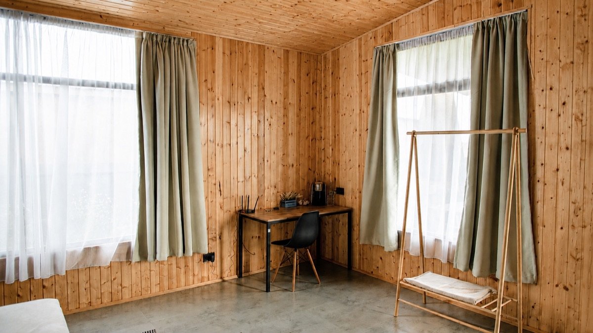Skyview Wooden Cabin warm wooden interior