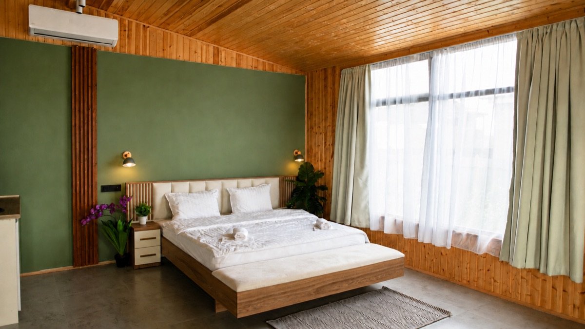 Skyview Wooden Cabin warm wooden interior