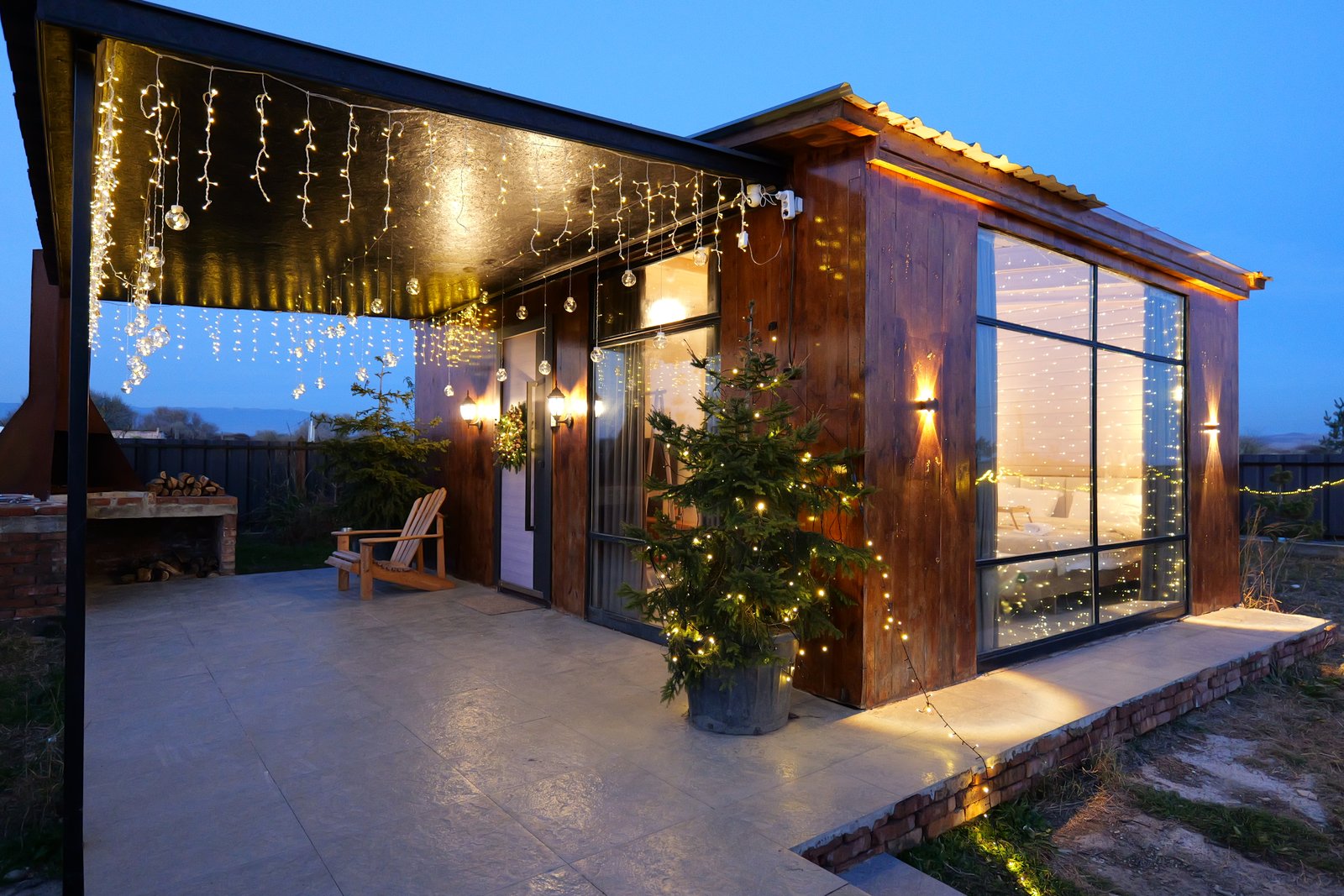 Skyview Wellness Cabin evening exterior